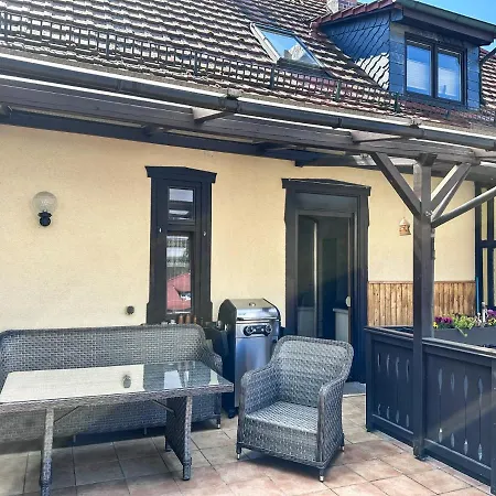 Apartment Schoene Altbauwohnung Mit Grosser Sonnenterrasse