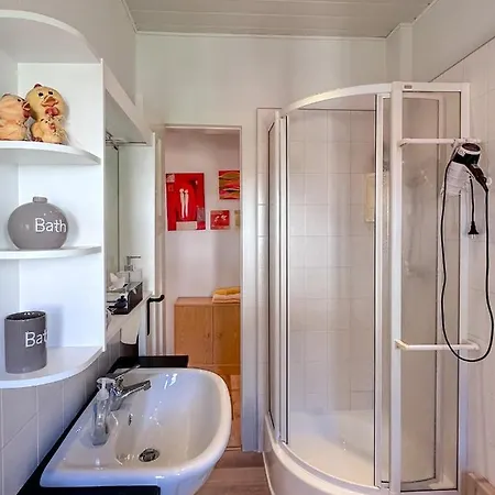 Schoene Altbauwohnung Mit Grosser Sonnenterrasse Apartment *