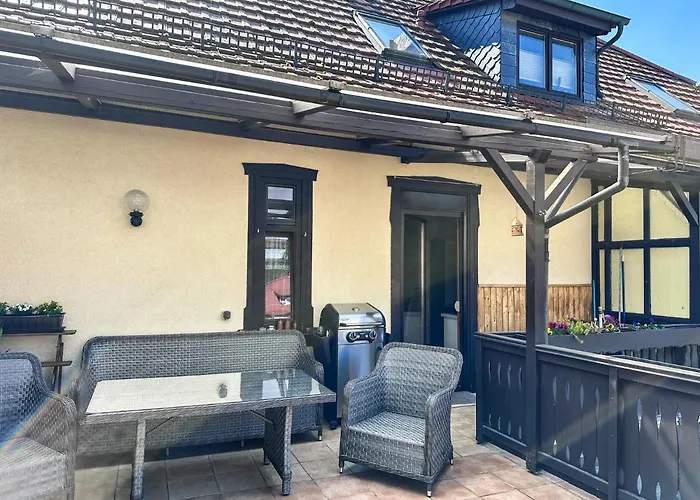 Apartment Schoene Altbauwohnung Mit Grosser Sonnenterrasse