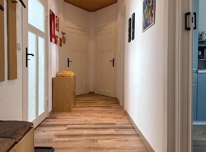 Schoene Altbauwohnung Mit Grosser Sonnenterrasse Apartment *